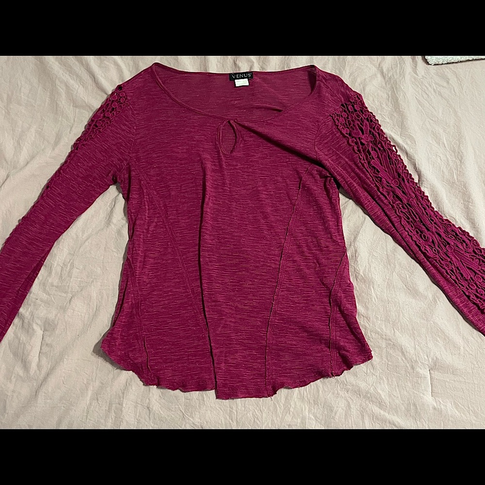 Venus crochet sleeve shirt